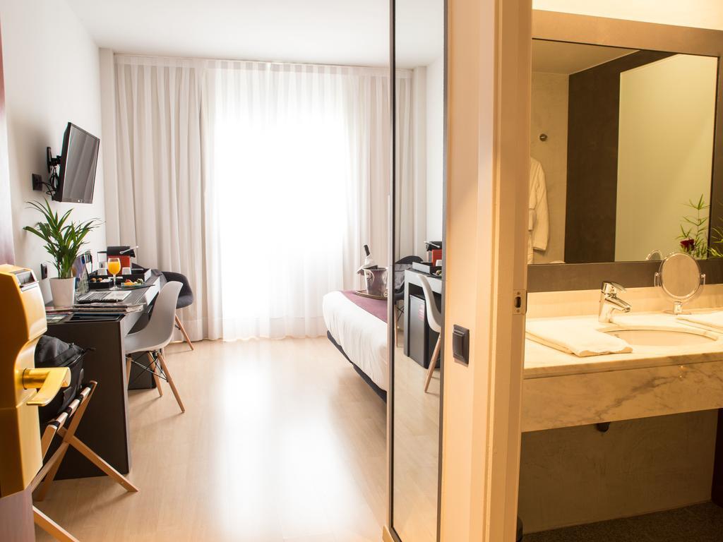 Augusta Barcelona Valles Granollers Bagian luar foto